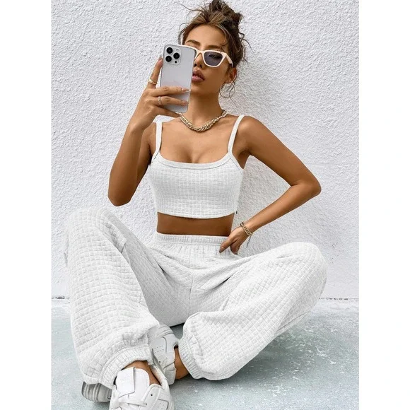 2 piece set: minimalist Crop Cami Top & Sweatpants white - Picture 1 of 11